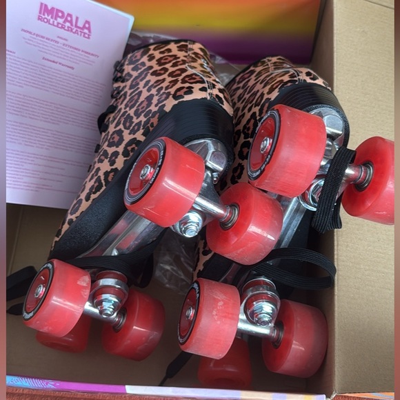 Impala leopard skates size 7 - Picture 3 of 3